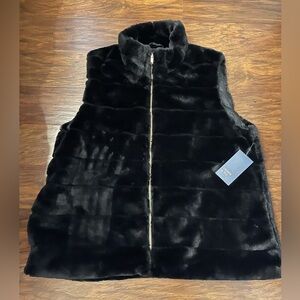 NWT Crown & Ivy Faux Fur Vest Size XL